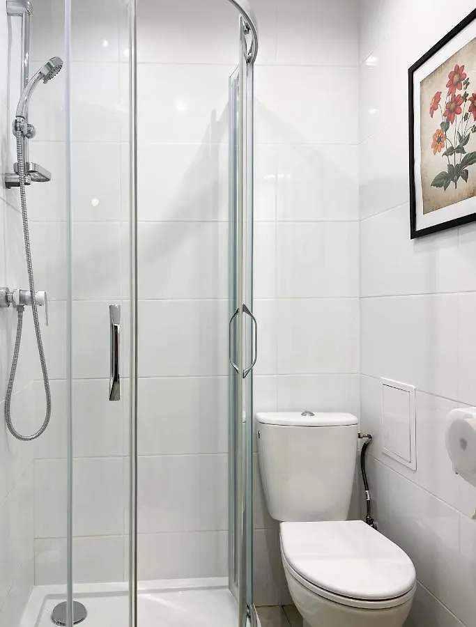 Hostel Flower House Warsaw Chopin Airport Poland